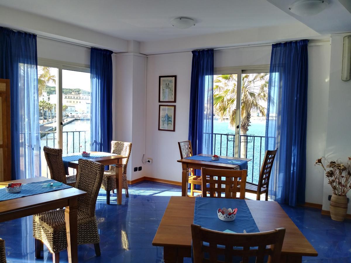Blue Moon Hotel Pantelleria Oda fotoğraf