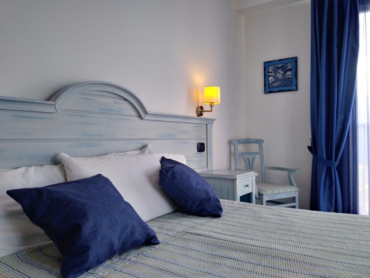 Blue Moon Hotel Pantelleria Oda fotoğraf