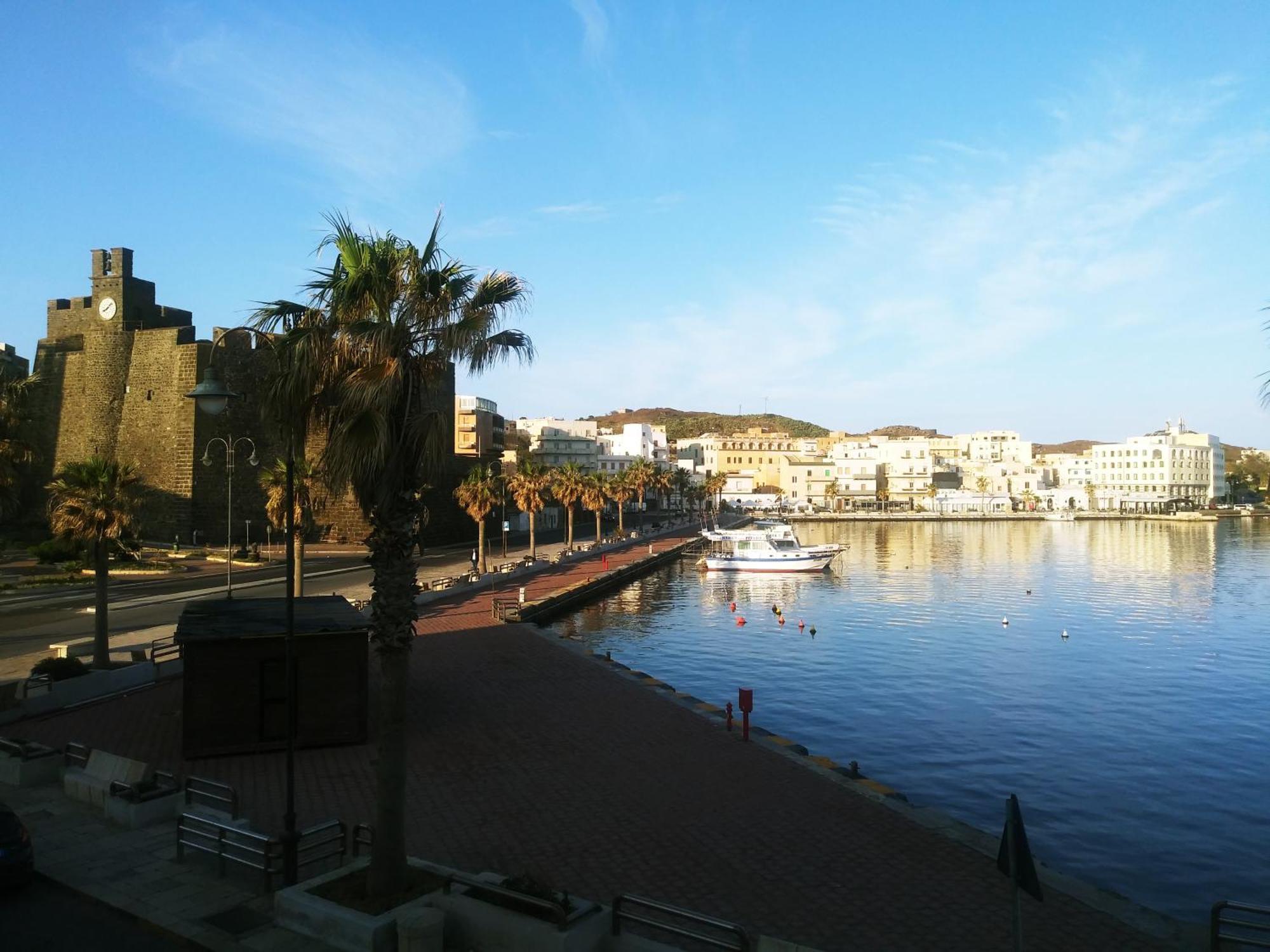 Blue Moon Hotel Pantelleria Dış mekan fotoğraf